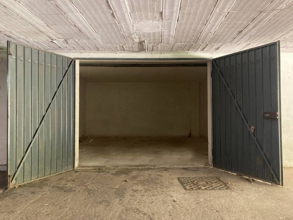Garage - box viale sabotino, valletta paiolo, mantova