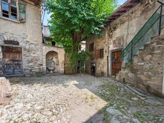 Casa di borgo con terrazzo vista lago