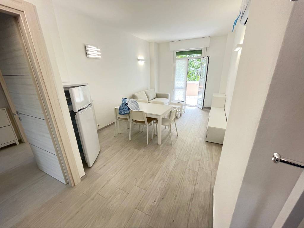 Trilocale viale giosuè carducci 149, lido degli estensi, comacchio