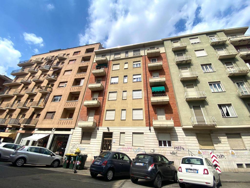 Vente Appartement Torino. Appartement 3 chambres en via SAN MARINO 48. Bon  état, deuxième étage, avec balcon, chauffage centralisé, ref. 103040102
