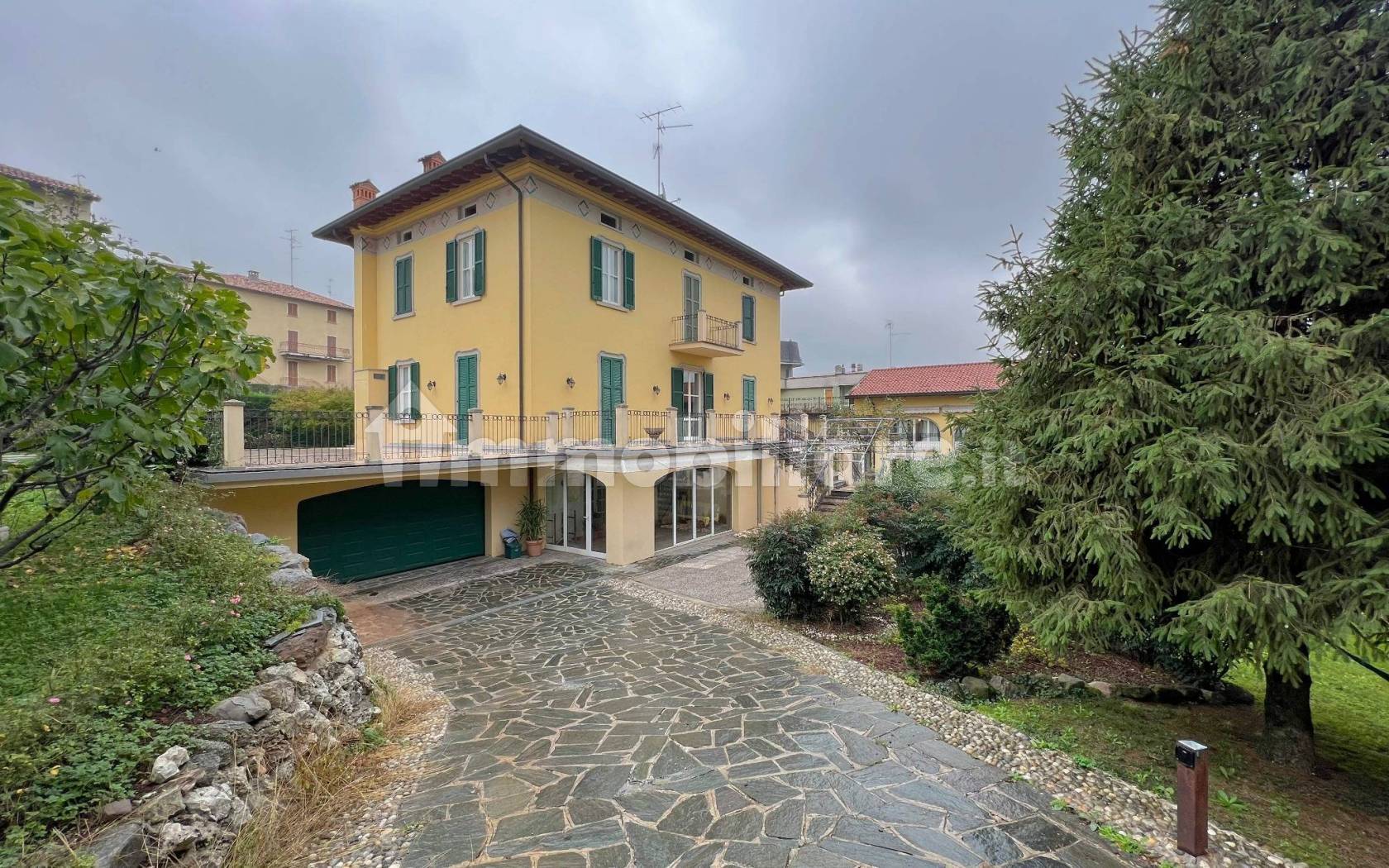 Villa unifamiliare via Dante Alighieri 4, Centro, Bulciago