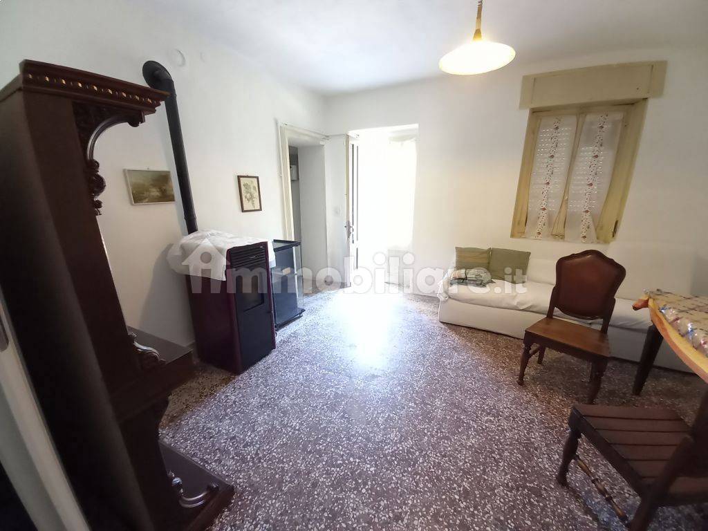 Casa semi indipendente in Vendita a Badia Pavese