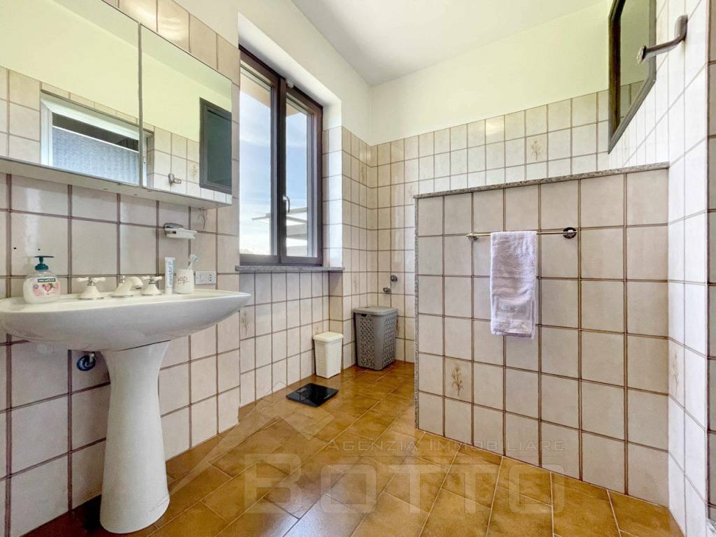 casa vendita suno 2bagno