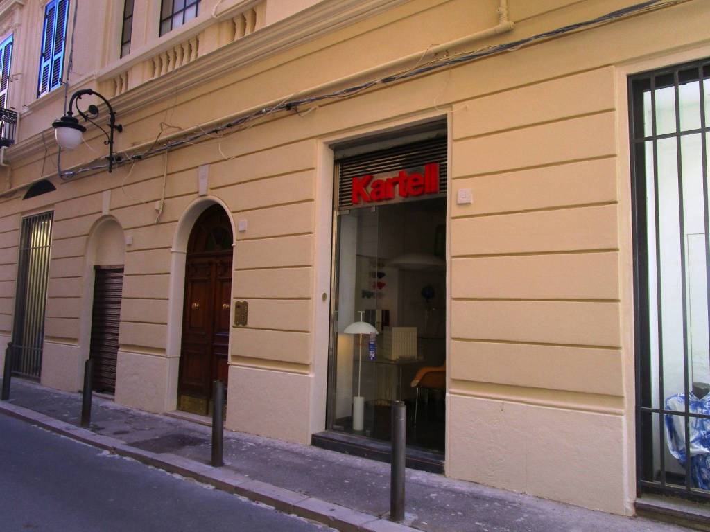 Locale commerciale via de mita, via della repubblica - piazza san francesco, foggia