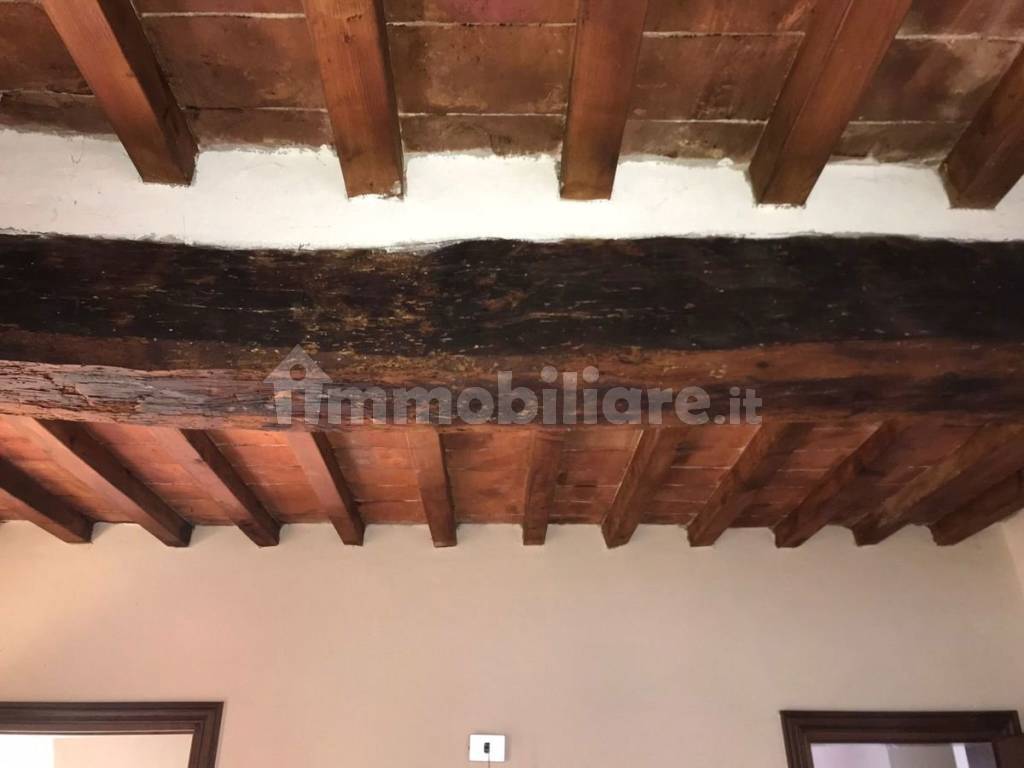 Travi a legno in vista