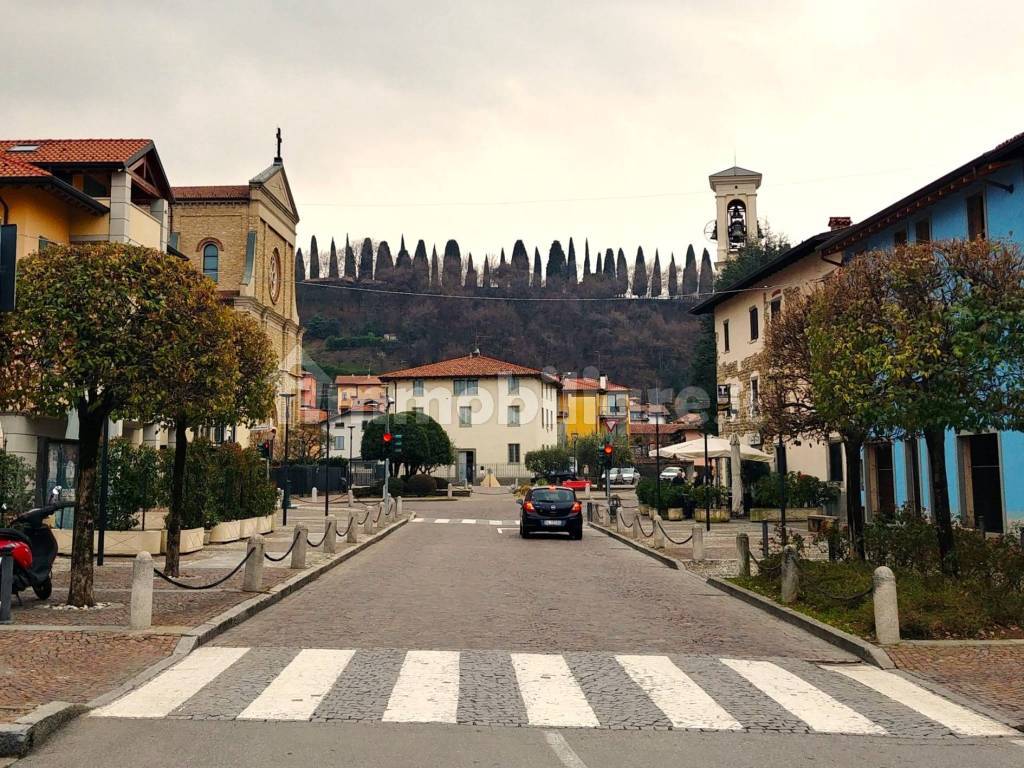 Piazza Mozzo