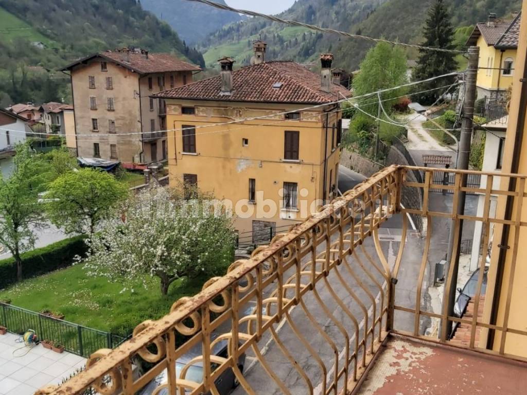 Balcone primo piano