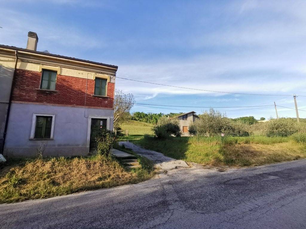 Villa a schiera strada dei guazzi 2, santa maria dell'arzilla, pesaro
