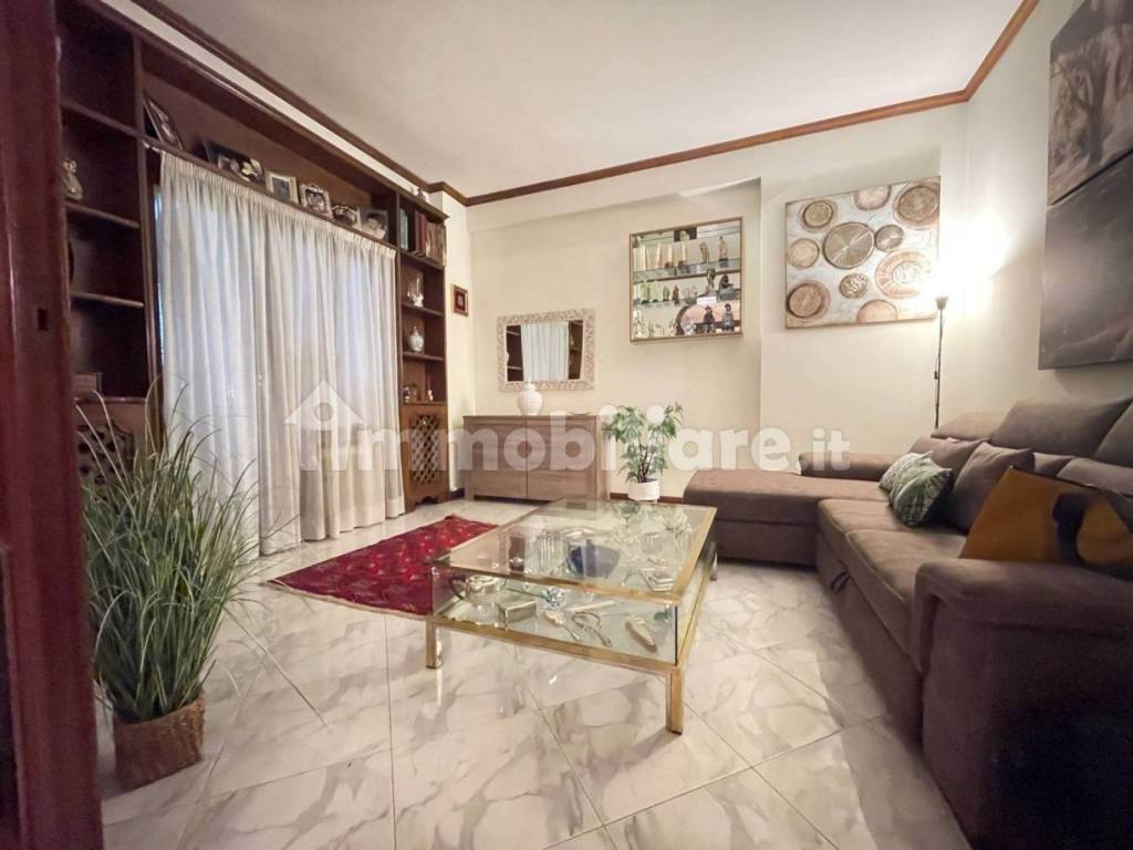Vendita Appartamento in largo San Vincenzo de' Paoli. Roma, rif. 103300418