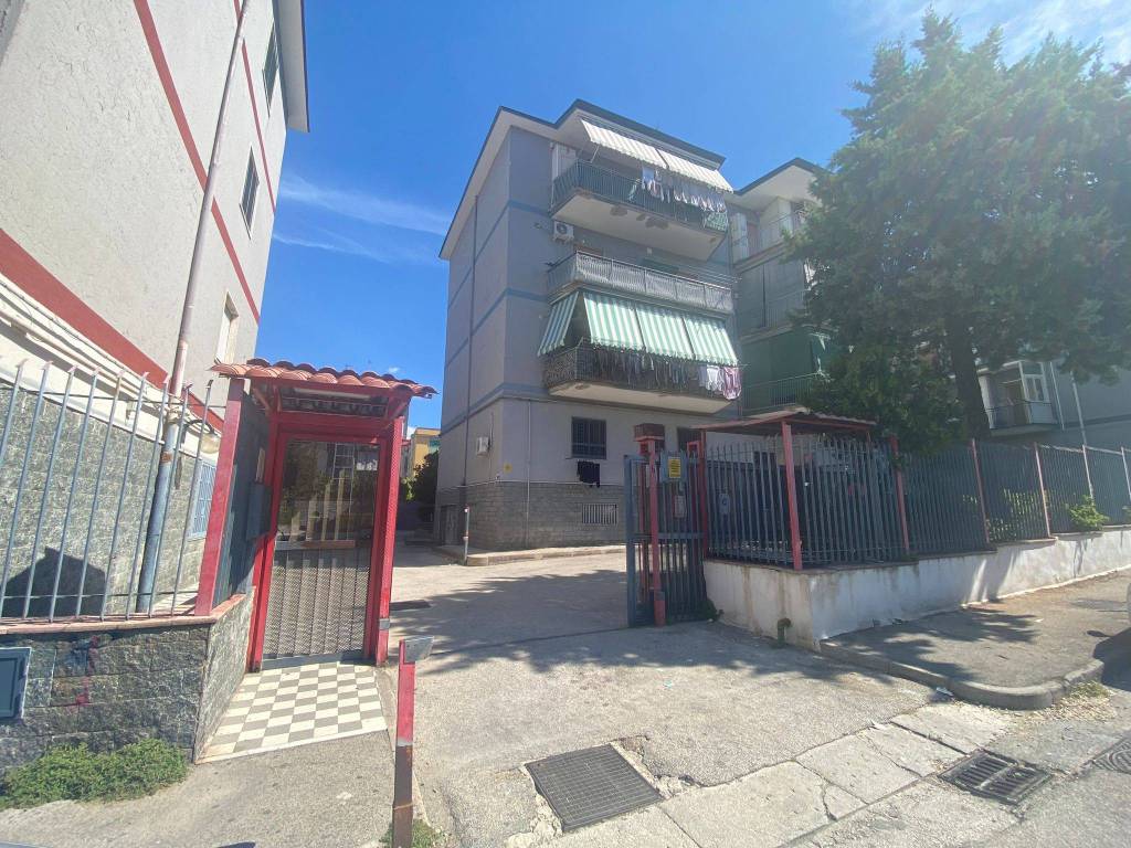 Vendita Appartamento Cercola. Trilocale in Cupa Vicinale dell'Arco 6