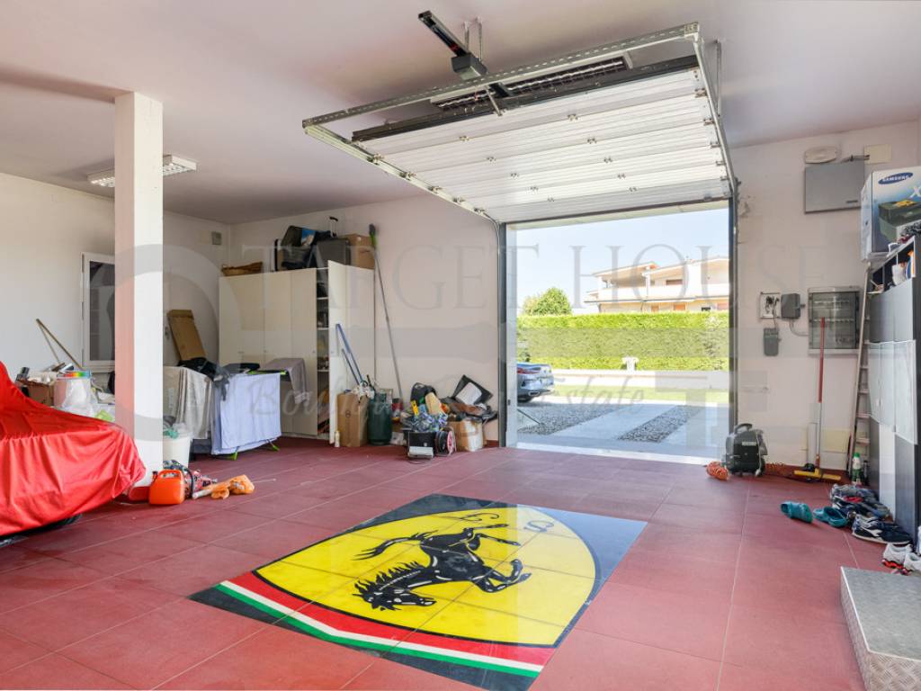 garage