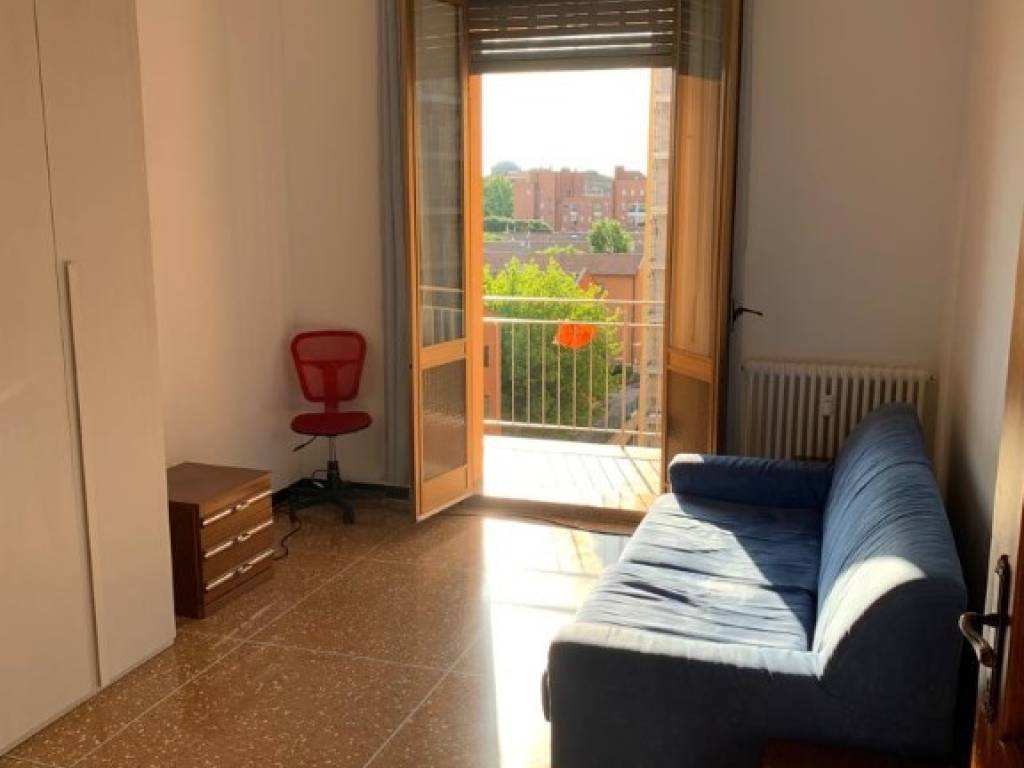 Vendita Appartamento Bologna. Trilocale in via Eleonora Duse. Buono