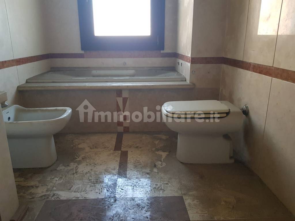 bagno padronale con vasca