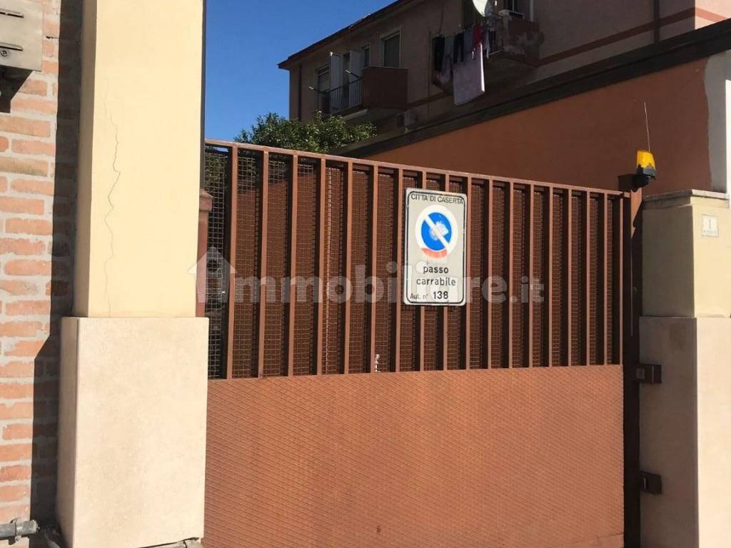 Ingresso posti auto