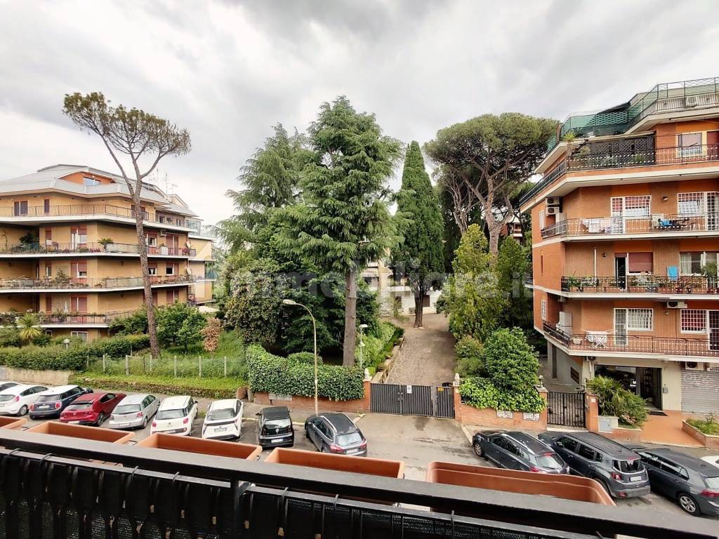 Vendita Appartamento Roma. Quadrilocale in via Francesco Inghirami