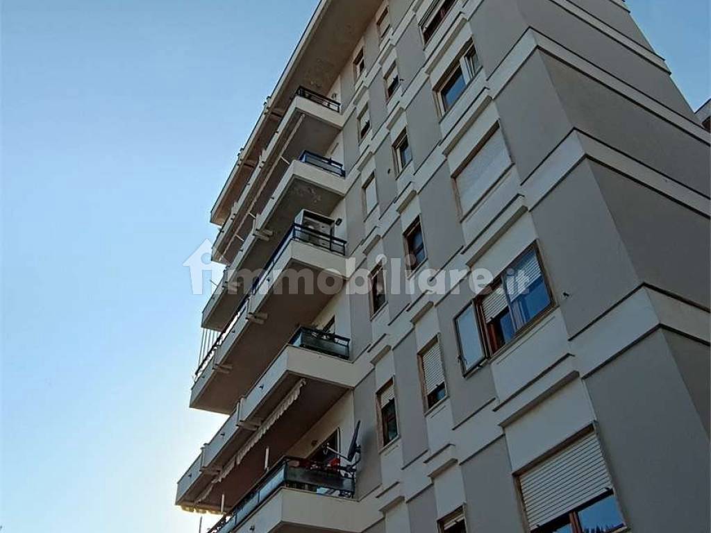 Vendita Appartamento in via Domenico Fontana 184. Napoli. Ottimo stato,  quarto piano, posto auto, con balcone, riscaldamento autonomo, rif.  103461790