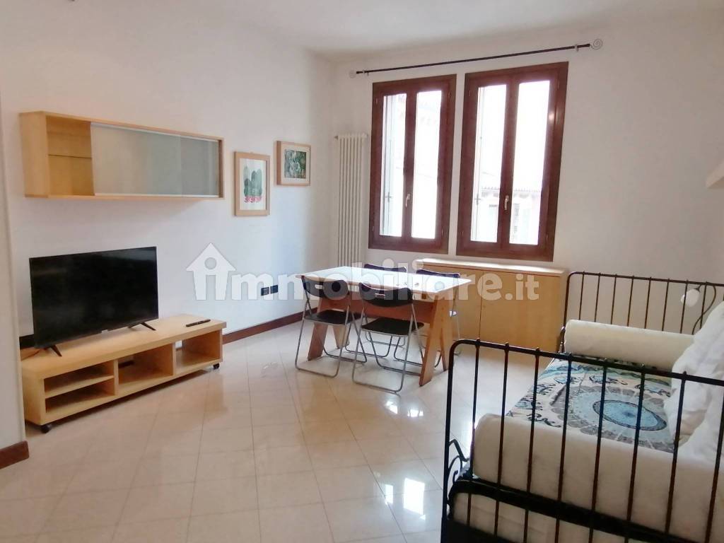 Vendita Appartamento Bassano del Grappa. Bilocale, Buono stato, primo