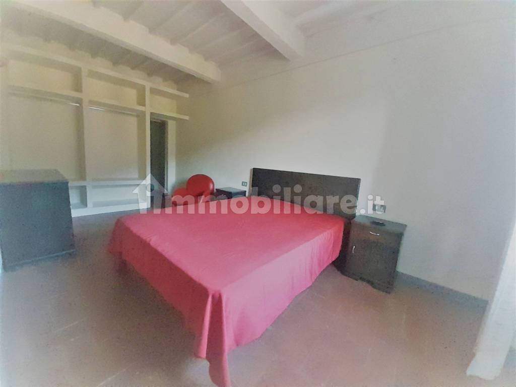 Vendita Appartamento Pescia. Trilocale in Ruga Degli Orlandi 4. Buono