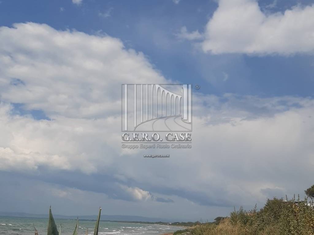 Spiaggia adiacente