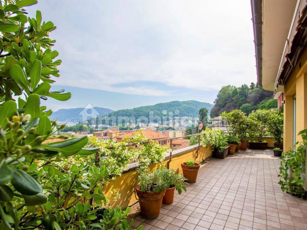 Casa a Cernobbio con vista lago