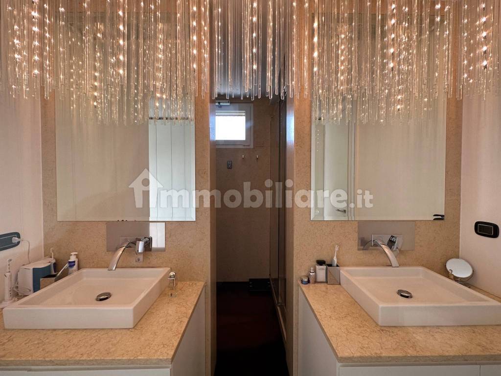 bagno matrimoniale