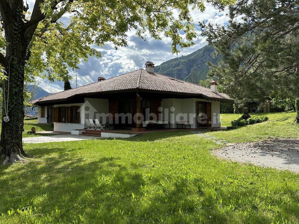 Lago Como Leno Villa con Giardino e Piscina rid-3