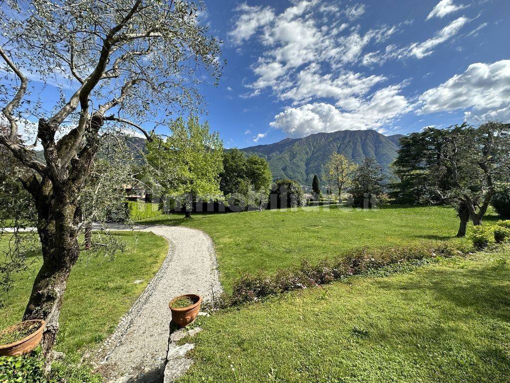 Lago Como Leno Villa con Giardino e Piscina rid-44