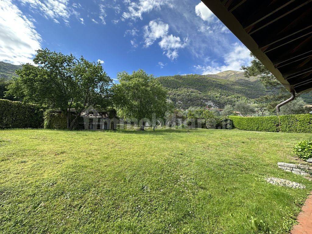 Lago Como Leno Villa con Giardino e Piscina rid-49