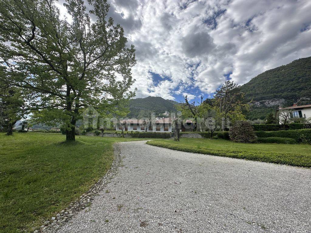 Lago Como Leno Villa con Giardino e Piscina rid-55