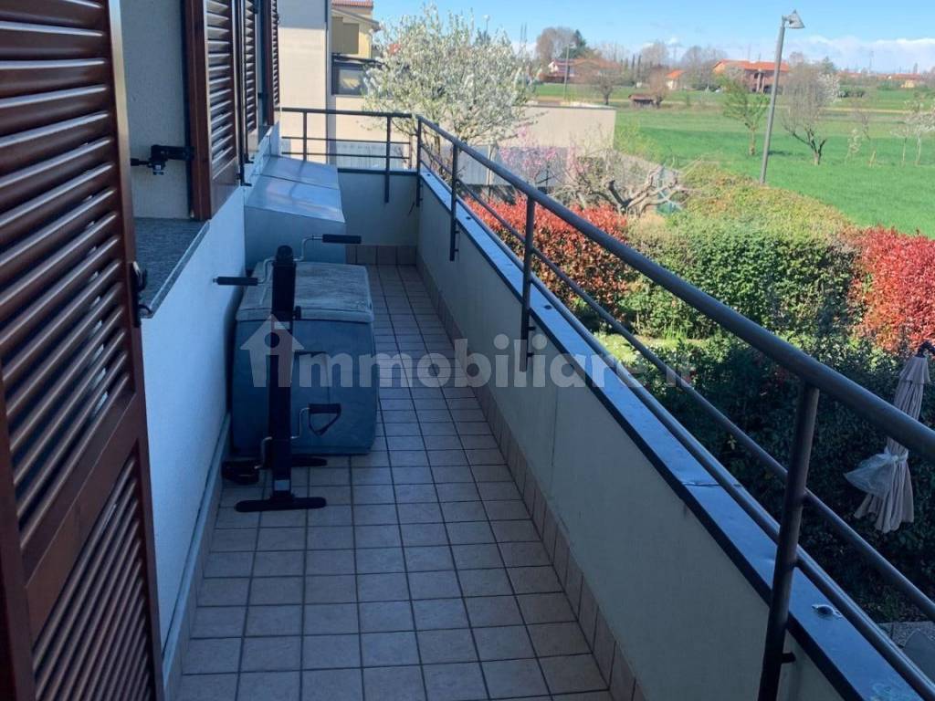 balconata lato camere