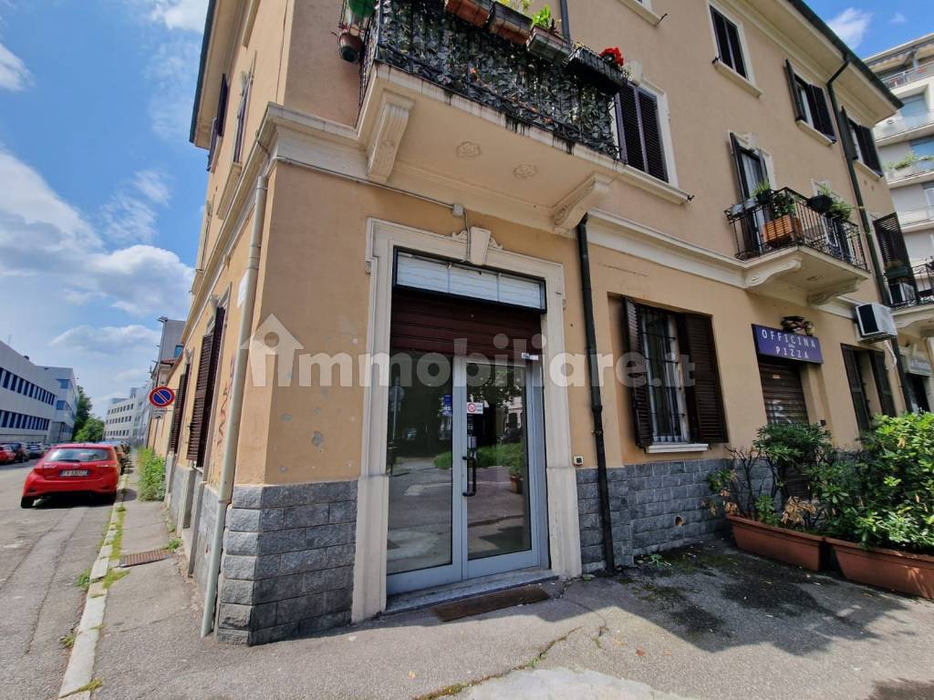 Locale commerciale via Gerolamo 21, Monza, Rif. 103580558