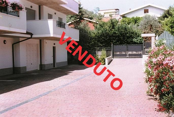 Attico nuovo, 212 m², colli innamorati - madonna, pescara