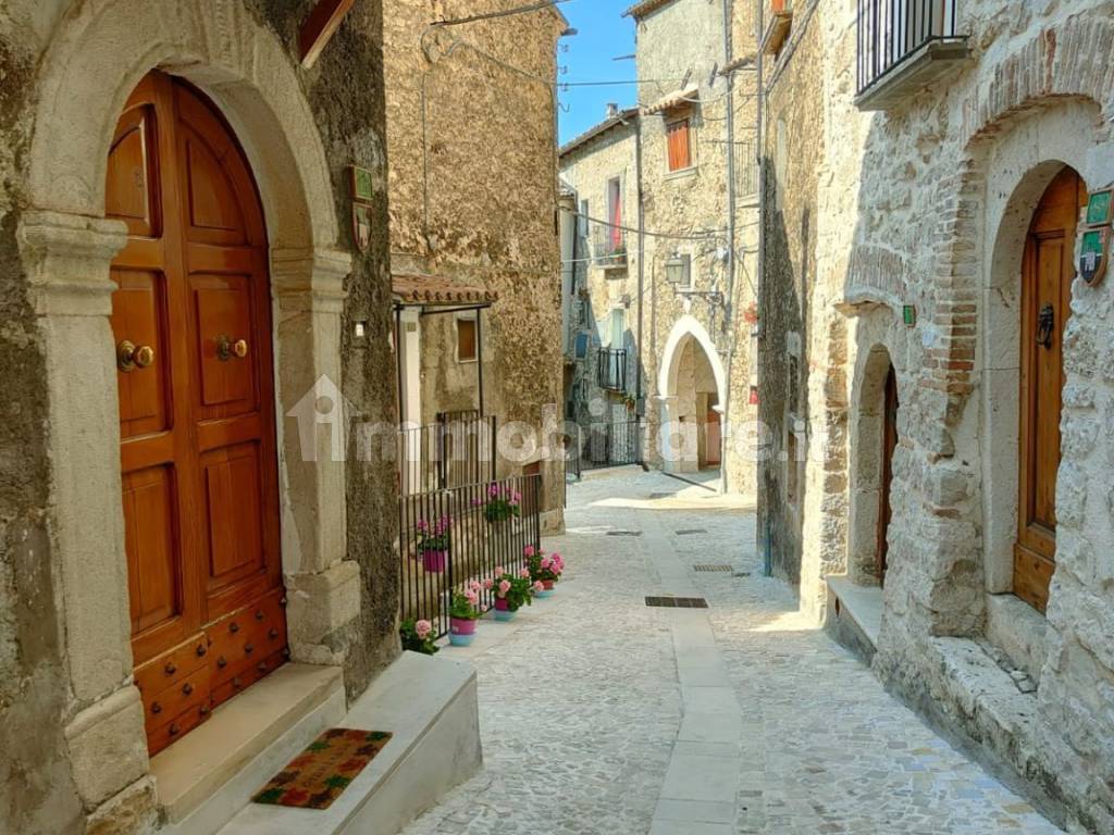 Sale Country house in via del Colle 126 Pacentro. Good condition, 90 m²