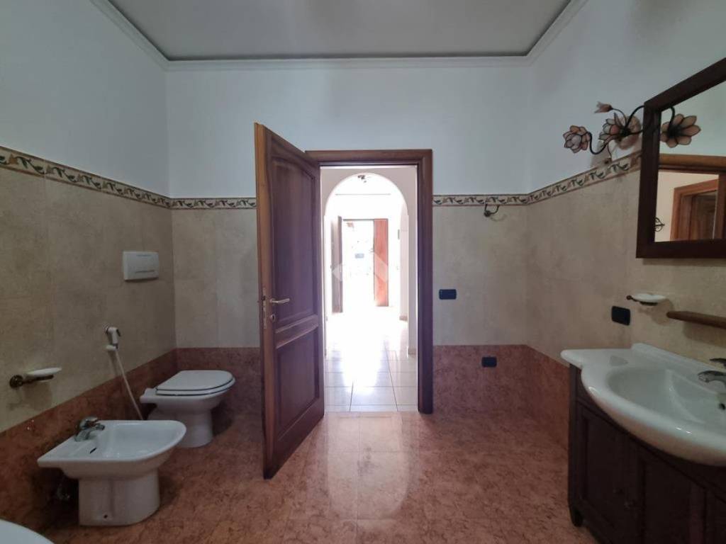 Bagno con vasca idromassaggio