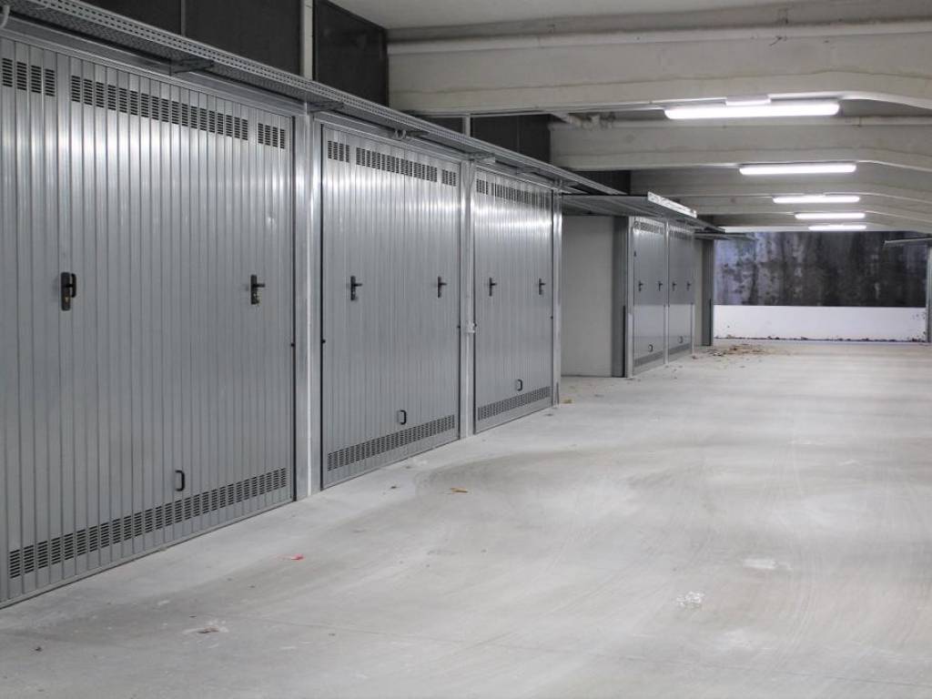 Garage - box via antonio marchetti, primo maggio, brescia