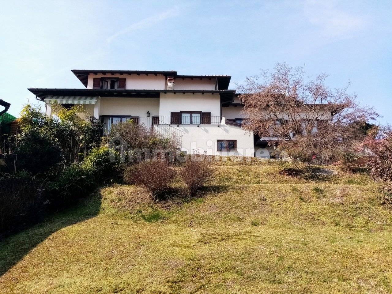 Villa in vendita a Mornago