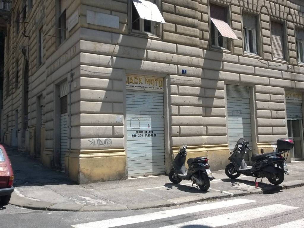 Locale commerciale via casimiro donadoni 4, settefontane, trieste