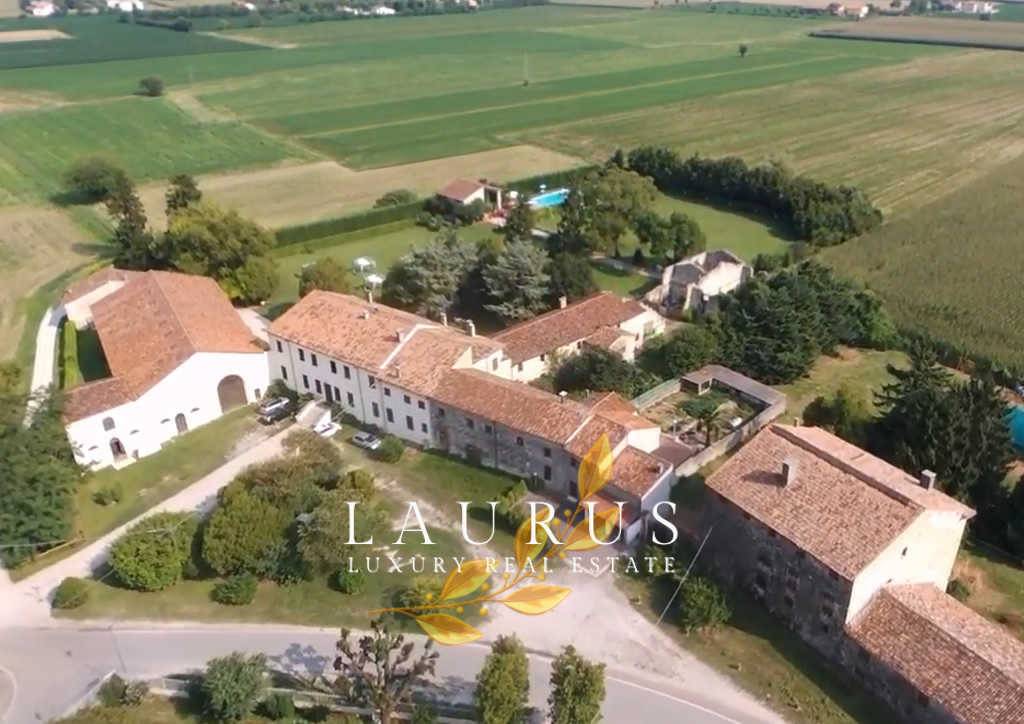 Villa in vendita a Barbarano Mossano