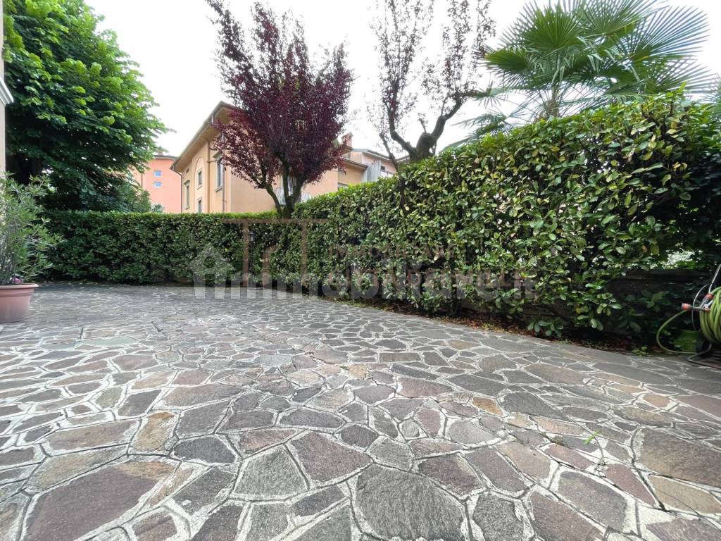 Bergamo Conca D'Oro villa singola in vendita.