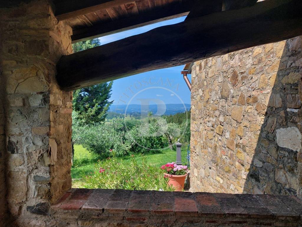 Affascinante appartamento con giardino e piscina