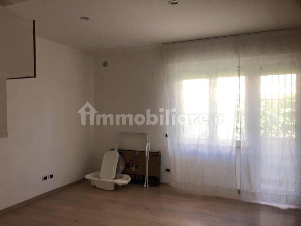 Affitto Appartamento Roma. Bilocale in via Raffaele Lambruschini