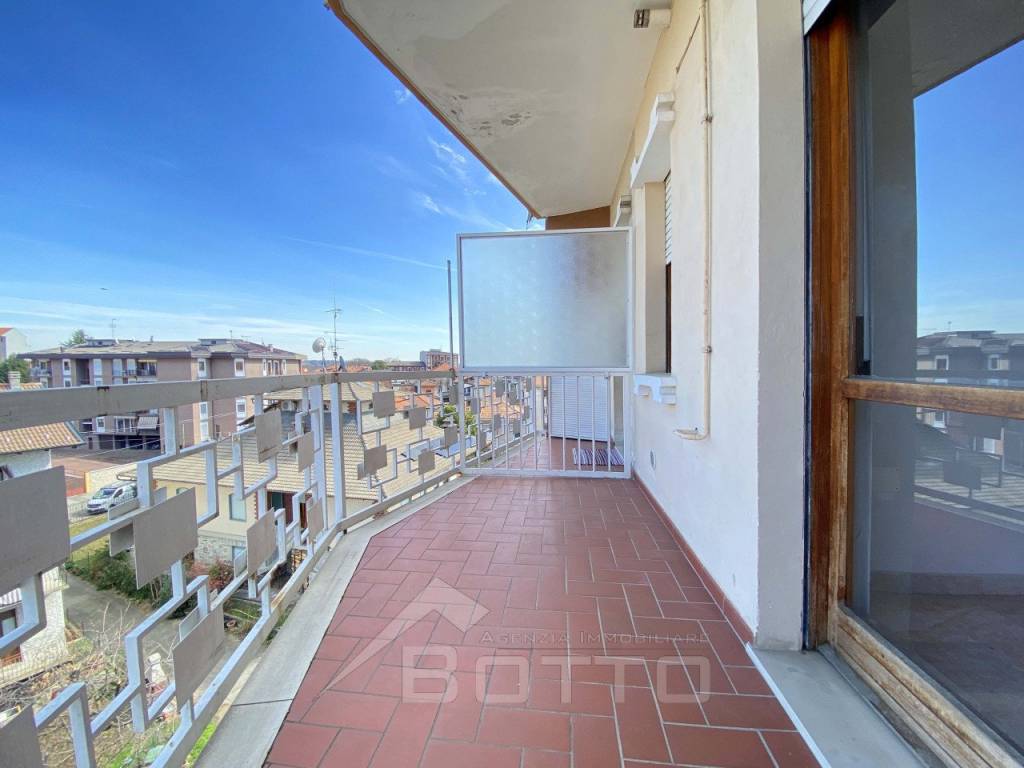 appartamento vendita gattinara balcone3