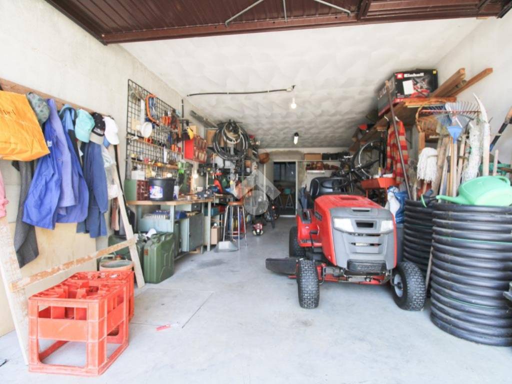 garage