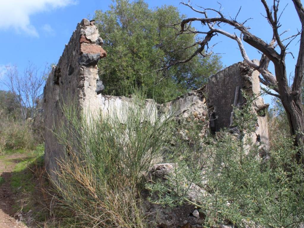 rudere,terreno