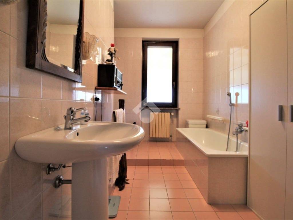 bagno piano primo