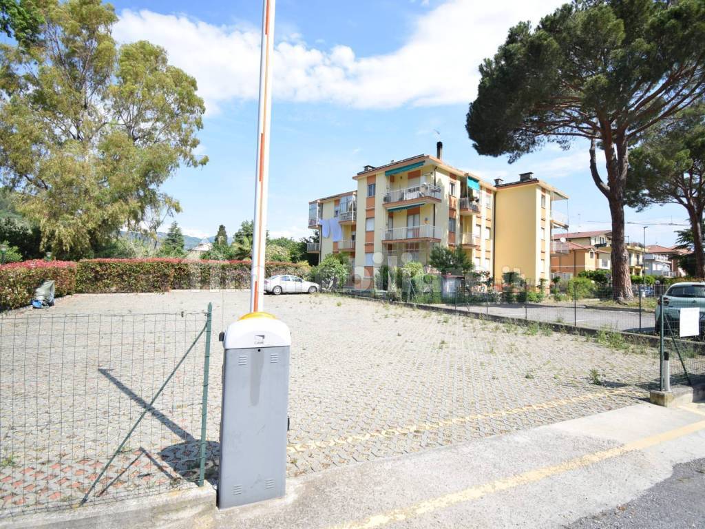 Piazzale parcheggio