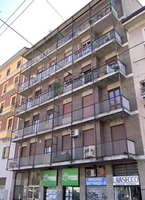 Vendita Appartamento Milano. Trilocale in via Ruggero Leoncavallo 28. Ottimo stato, sesto piano Vendita Appartamento Milano. Trilocale in via Ruggero Leoncavallo 28. Ottimo stato, sesto piano