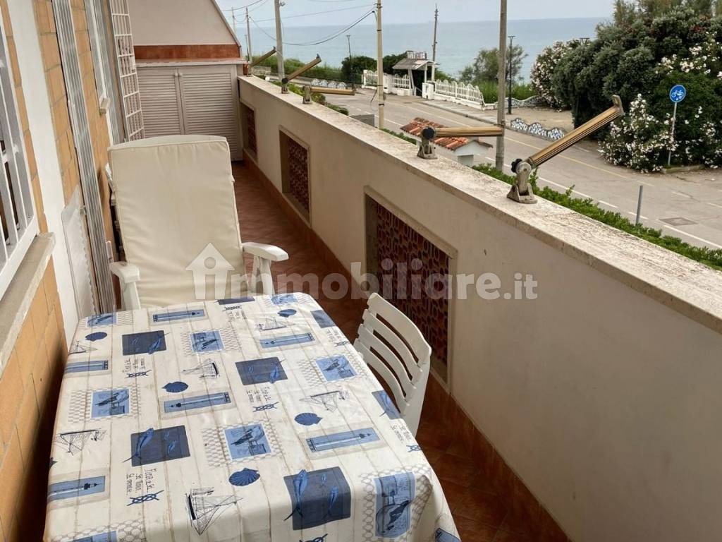 balcone vista  mare