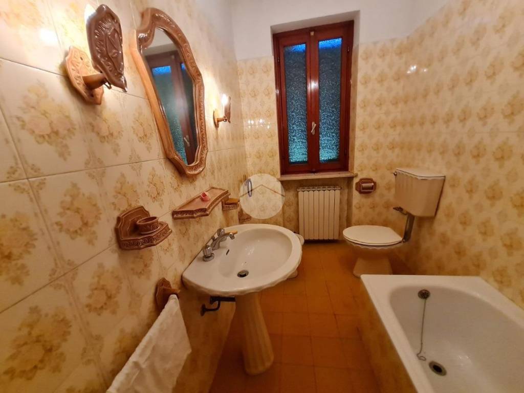 bagno primo piano