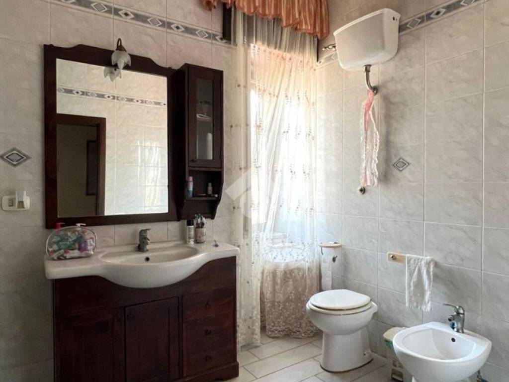 bagno (APPARTAMENRO LIBERO)